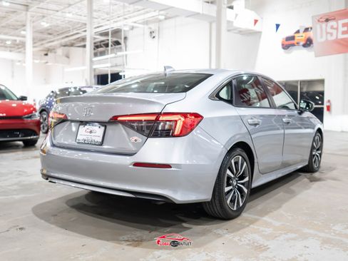 Used 2023 Honda Civic EX image 7