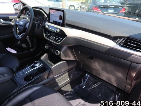 Used 2022 Ford Escape SEL AWD/4WD image 27