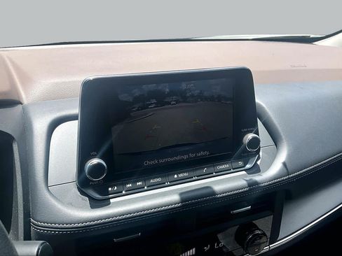 Certified 2023 Nissan Rogue SV FWD image 27