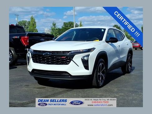 Used 2024 Chevrolet Trax RS FWD image 1