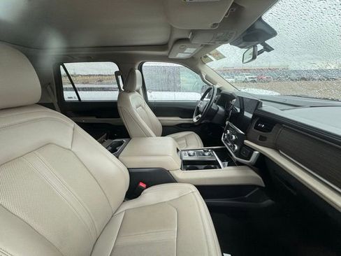 Used 2024 Ford Expedition Max Limited image 7
