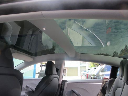 Used 2024 Tesla Model 3 RWD image 44