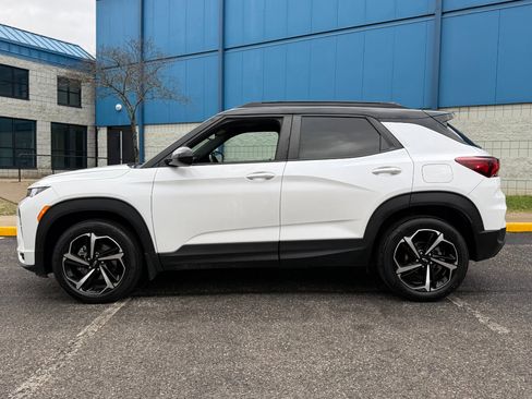 Used 2021 Chevrolet TrailBlazer RS w/ Sun and Liftgate Package image 8
