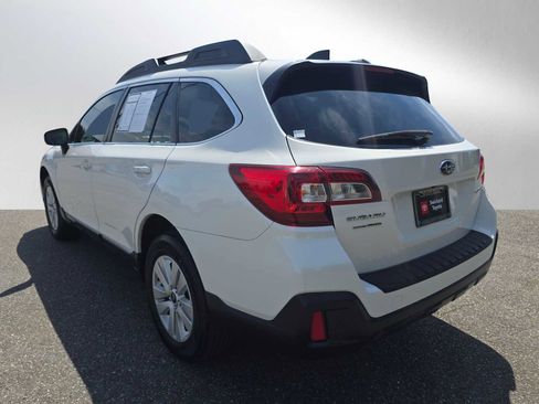 Used 2018 Subaru Outback 2.5i Premium AWD/4WD image 5
