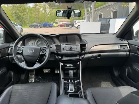 Used 2016 Honda Accord Sport image 12