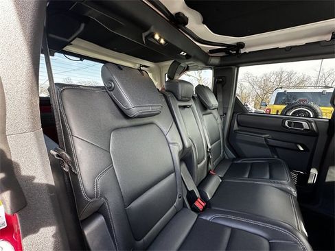 Certified 2025 Ford Bronco Badlands image 39