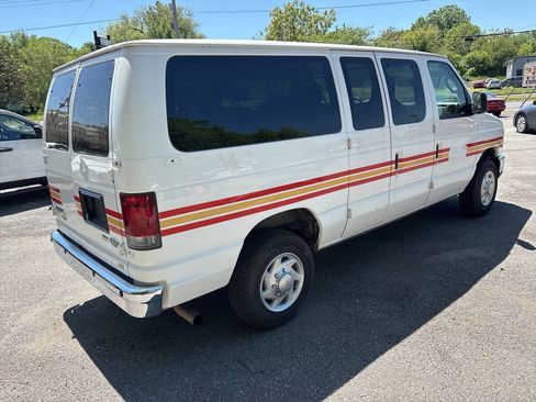 Used 2009 Ford E-350 and Econoline 350 XLT image 10