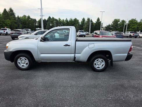 Used 2011 Toyota Tacoma 2WD Regular Cab image 2