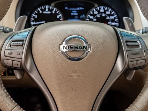 Used 2015 Nissan Altima 3.5 SL FWD image 12