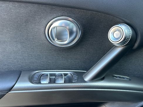 Used 2025 Genesis GV60 RWD image 12