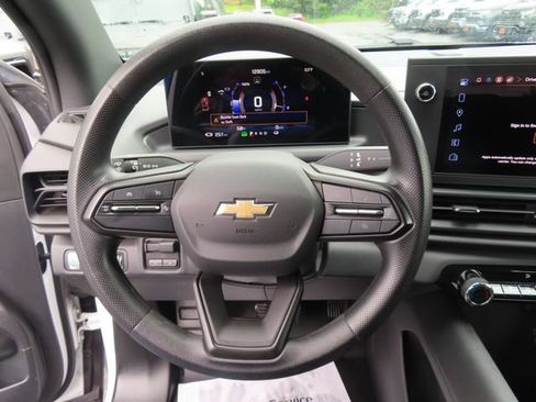 Used 2024 Chevrolet Silverado EV W/T AWD/4WD image 17