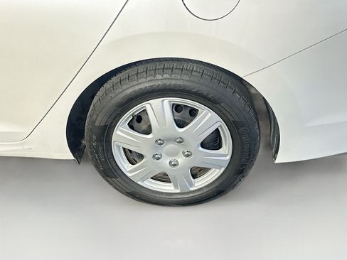 Used 2021 Hyundai Accent SE FWD image 11