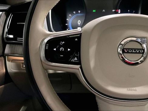 Certified 2023 Volvo XC90 B6 Ultimate w/ Lounge Package image 19