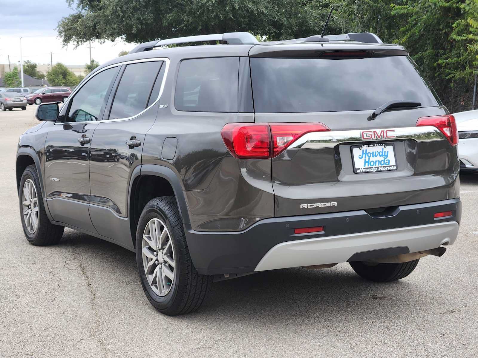 Used 2019 GMC Acadia SLE w/ Driver Alert Package I FWD image 6