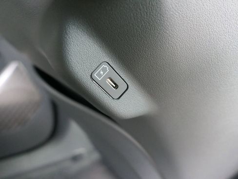 New 2026 Kia EV9 Wind image 22