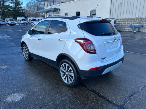 Used 2022 Buick Encore Preferred image 5
