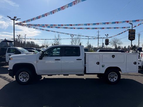 Used 2021 Chevrolet Silverado 3500 W/T w/ WT Convenience Package image 4