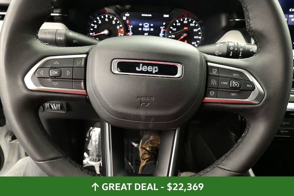 Used 2025 Jeep Compass Limited AWD/4WD image 38