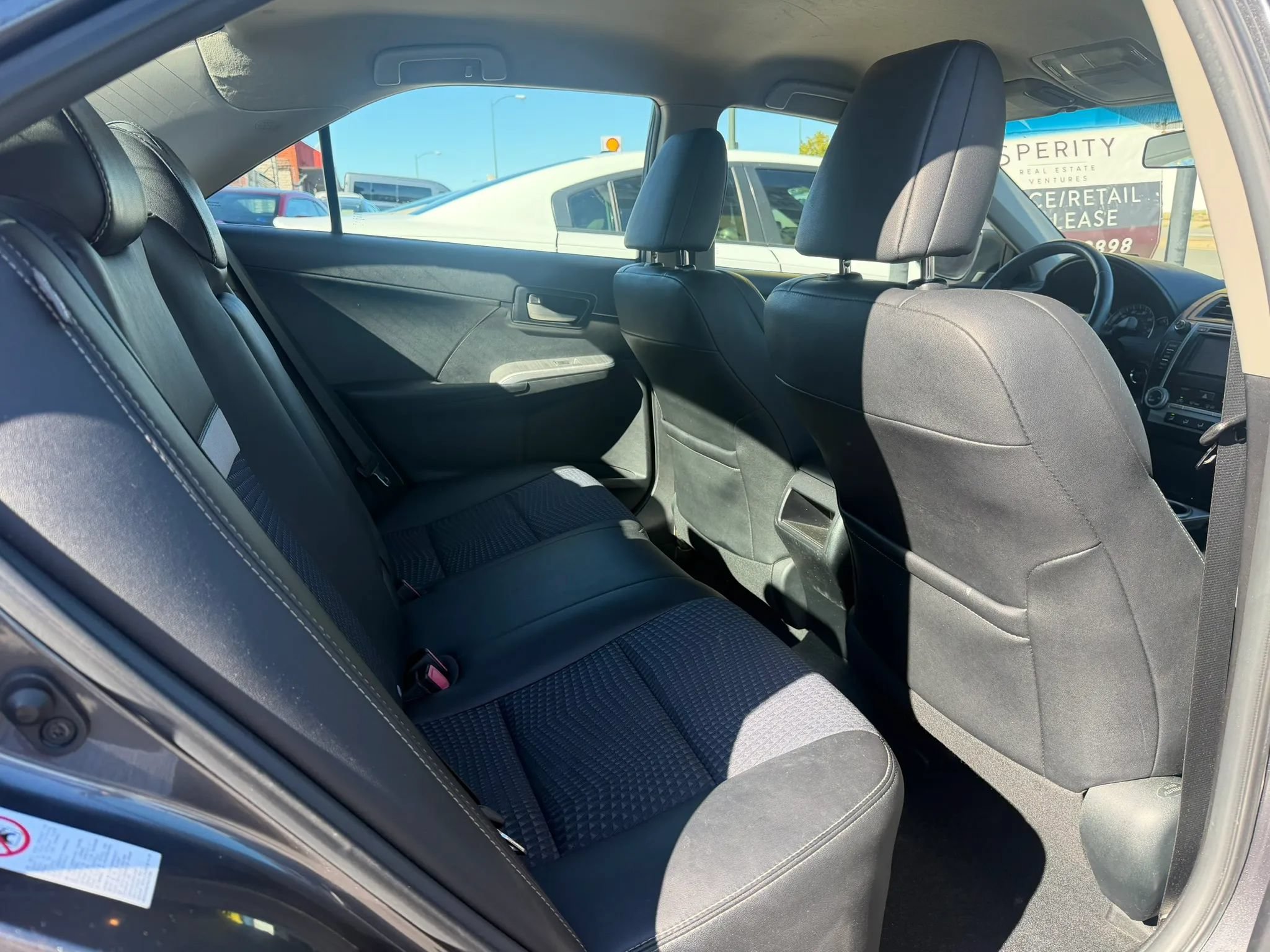 Used 2012 Toyota Camry SE FWD image 9
