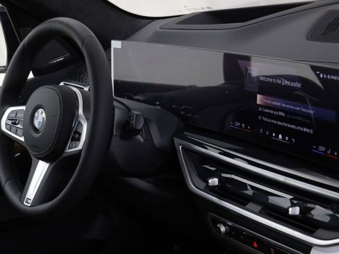 New 2027 BMW X7 xDrive40i w/ Executive Package AWD/4WD image 24