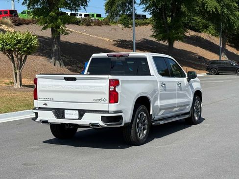 Used 2023 Chevrolet Silverado 1500 High Country w/ Technology Package AWD/4WD image 5