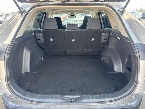 Used 2024 Toyota RAV4 LE FWD image 7