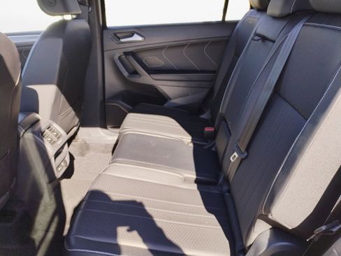 Used 2024 Volkswagen Tiguan SE R-Line image 15