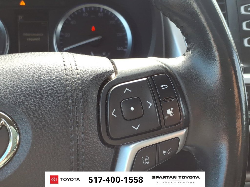 Used 2019 Toyota Highlander XLE AWD/4WD image 19