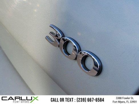 Used 2006 Chrysler 300 image 10