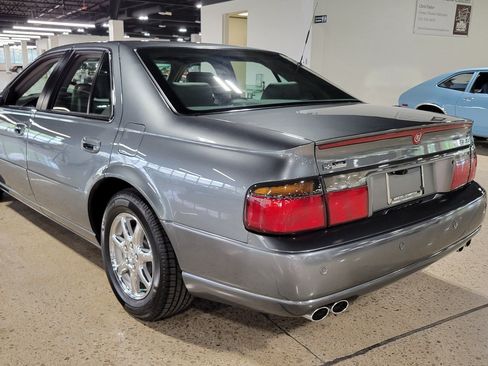 Used 2004 Cadillac Seville SLS w/ Preferred Equipment Group FWD image 29