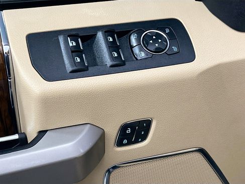 Used 2018 Ford F150 Lariat w/ Equipment Group 502A Luxury image 16