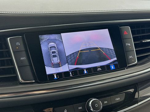 Used 2024 Buick Enclave Premium image 23