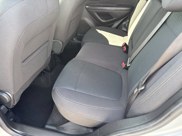 Used 2022 Chevrolet Trax LS w/ Tint and Cruise Package FWD image 11