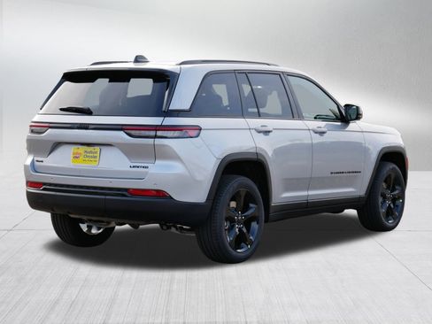 New 2025 Jeep Grand Cherokee Limited w/ Black Appearance Package image 2
