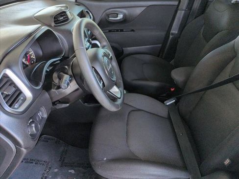 Used 2019 Jeep Renegade Sport w/ Sport Appearance Group AWD/4WD image 16
