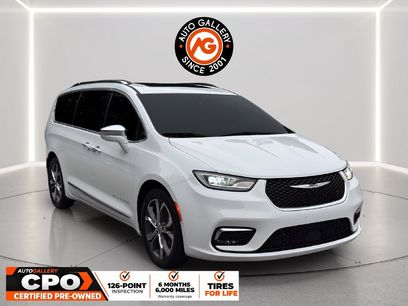 Used 2022 Chrysler Pacifica Pinnacle