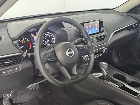 Certified 2024 Nissan Altima 2.5 S FWD image 14
