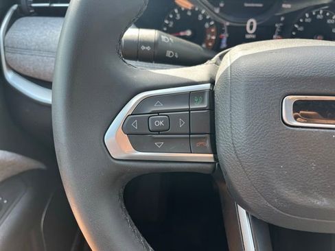 Used 2024 Jeep Compass Latitude AWD/4WD image 15