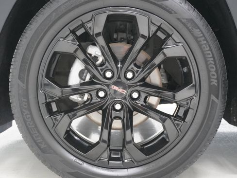 Used 2022 GMC Terrain SLT w/ LPO, 'HIT The Road' Package image 26