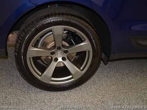 Used 2023 Porsche Macan image 43