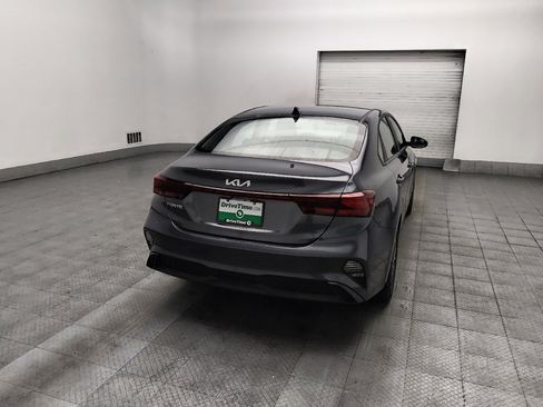Used 2024 Kia Forte LXS w/ LXS Technology Package FWD image 7