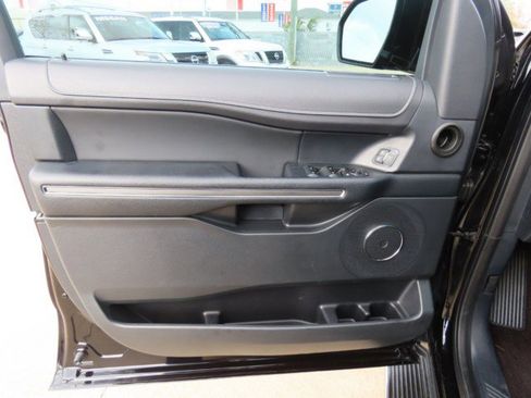 Used 2022 Ford Expedition Max XLT image 25