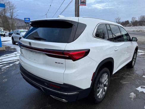 Used 2025 Buick Enclave Preferred image 6