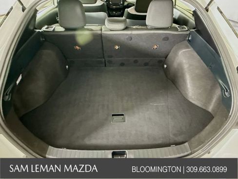 Used 2022 Toyota Prius LE FWD image 23