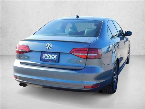 Used 2017 Volkswagen Jetta Sport FWD image 9