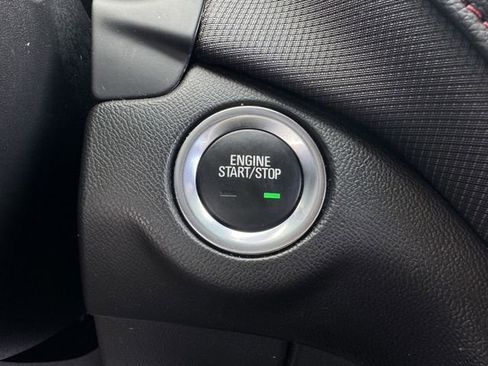 Used 2023 Chevrolet Equinox RS FWD image 21