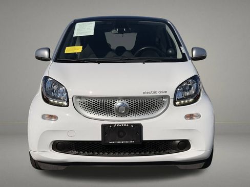 Used 2017 smart fortwo pure image 9