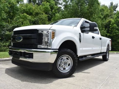 Used 2019 Ford F250 XL w/ Power Equipment Group AWD/4WD image 1