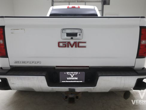 Used 2018 GMC Sierra 3500 4x4 Crew Cab w/ Sierra Convenience Package image 2