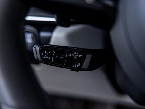 Certified 2025 Porsche 911 Carrera GTS image 39